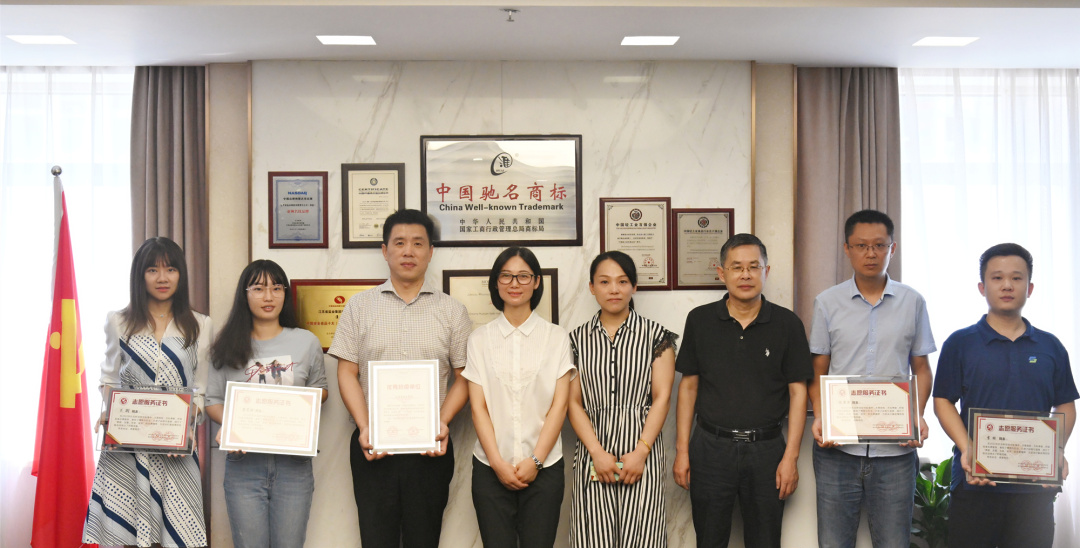 蘇鹽集團丨結(jié)對共建顯擔當 同筑抗疫“防護墻” 蘇鹽集團丨結(jié)對共建顯擔當 同筑抗疫“防護墻”